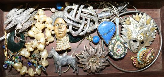 Mixed jewellery including gold bird brooch